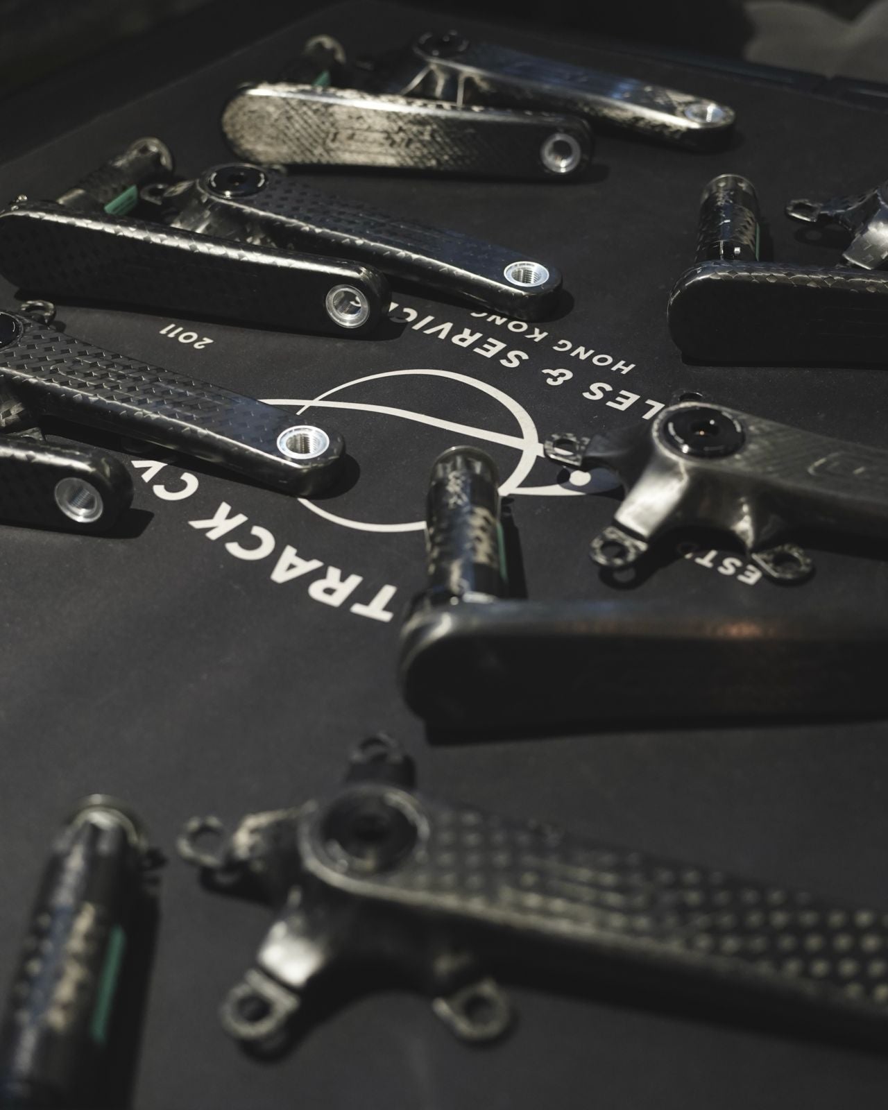 Grigio Carbonio T1000 Carbon Crank for Brompton (170mm / 12K Matt / BCD 110 x 5)